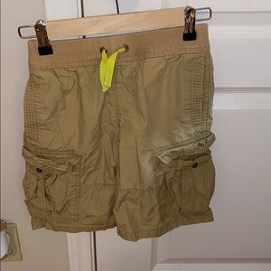 beige capri shorts